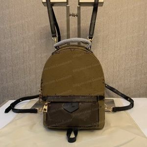 حقيبة حقيبة ظهر عالية جودة وصول من حقائب الظهر النسائية مصممة حقائب المدارس مصممة الأزياء