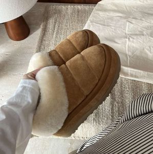 新しいブーツプラットフォームTazzlita Hardwood Slipper Suede Shearling Lined Women's Cuff Fur Shoes Sheepskin Slide Designer Sandal Ankle Booties Australia Snow Boot