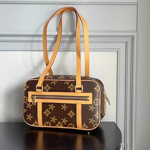 Brun blomma lyx louvis citerar 7a designer väska m46321 mode crossbody äkta läder axelväska tote handväska kvinnor man messenger väska prägling koppling väskor