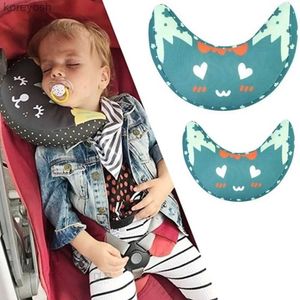 Kissen Babykissen für Auto Mondform Säuglingsjungen Mädchen Sicherheitsgurt Schulterstützkissen Schlafendes Kind Hals Kopfschutz PillowL231116