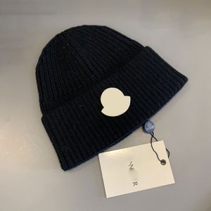 Berretto di design di lusso Cappello lavorato a maglia invernale MONCLR Berretto da donna da uomo Cappello caldo trendy italiano Cappello da uomo in lana elasticizzata moda Casquette per uomo Donna regalo