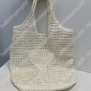 Designer raffia axel sängkläder på väskan kvinnor strandpåsar lyxhandväskor mesh andningsväskor vävd shopping sommar halm mikrofiber broderad virkning påse