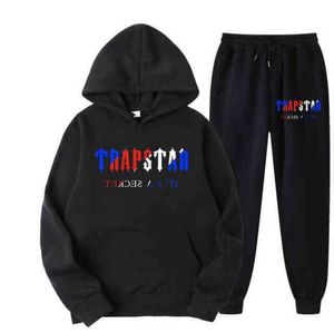 클래식 남성 T 셔츠 트랙 슈트 트랩 스타 디자이너 Menst Sportswear Sweat Letter 인쇄 따뜻한 두 조각 세트 느슨한 후드 땀 바지 조깅 클래식 디자인 66ess