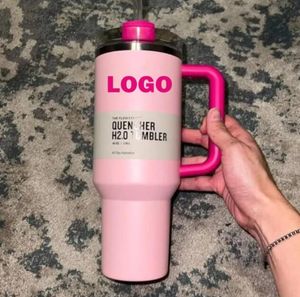 Pink Flamingo vattenflaskor 40oz Tye Dye Quencher H2.0 Kaffemuggar koppar utomhus campingstainfritt stål tumlar med silikonhandtag Alla hjärtans presentförslag U1116