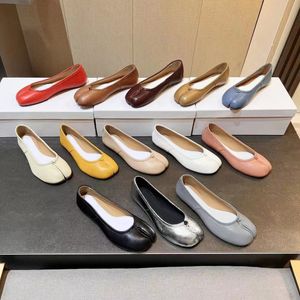 Klassiska kvinnliga sandaler toppdesigner sandaler balett skor platt botten casual skor mode dansskor lyxiga bankettskor 35-40