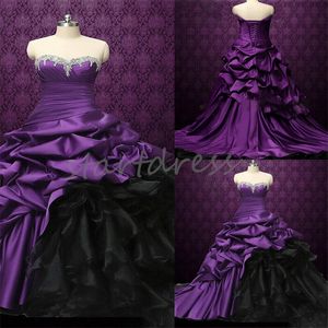 Abito da sposa gotico rinascimentale nero e viola con pieghe increspato storico medievale Halloween abiti da sposa a strati country vittoriano del XVIII secolo sposa Mariage