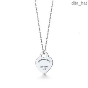 2023LOVE heart designer necklaces womens