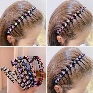 Hårband Fashion Pearl Anti Slip Rhinestone Hair Band Elastic Flower Women's Hair Ring Headband med Border Girls 'Hair Ornament Headwear 231115