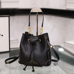 Neo noe bb mm dragstring hink väska designer kvinnor handväska hobo tote lyx mini väska avtagbar topphandtag axelväska justerbar rem crossbody väska