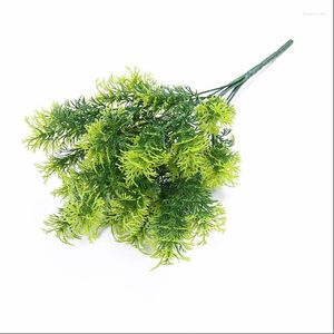 Dekorativa blommor 1pc konstgjorda tallgrenar gröna lämnar nålskrans växter nålar till jul och hemträdgårdsdekoration