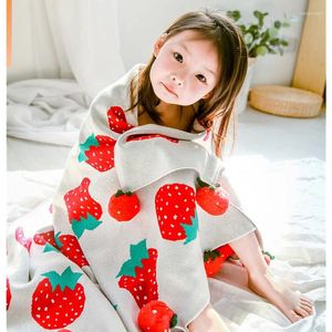 Одеяла 100X120 см, хлопковое вязаное детское одеяло с клубникой и красными шариками, зимнее толстое стеганое одеяло для детской кроватки, одеяло для сна, чехол для коляски