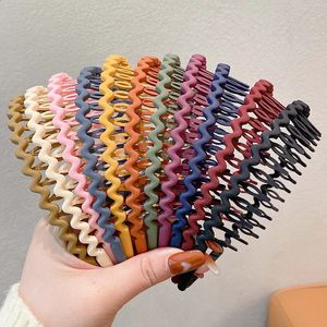 Faixa de cabelo elegante cabelo ondulado de cor sólida adequado para mulheres dentes elegantes pente de cabelo antiderrapante acessórios de cabelo menina lavar esportes faixa de cabeça 231115