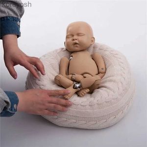 Kuddar 1pc nyfödda baby runda kuddar för fotografering prop poser tillbehör som poserar bönpåse pillowl231116