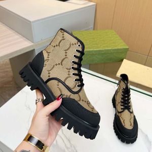 Women Boots Leather Chelsea Ankle Boots Full Grain Leather elasticity platform slip-on round toe Women's outdoor shoes luxury designer Flat booties Martin