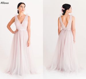 Dusty Pink Longo Vestidos de Dama de Honra Romântico Tule V Neck Backless Pregas Boho Country Maid Of Honor Dress Uma Linha Meninas Irmãs Grupo Casamento Convidado Vestido de Festa CL2934