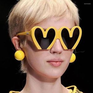 Óculos de sol na moda em forma de coração feminino 2023 colorido amor coração óculos de sol doces cor tons decoração festa engraçado eyewear