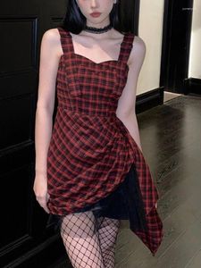 Casual Dresses Deeptown Y2k Gothic Mall Plaid Mini Dress Women Cyber ​​Punk Harajuku Fashion Patchwork Folds Oregelbundet ärmlös korsett