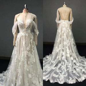 2023 Bellissimi abiti da sposa Abito da sposa 3D Applique in pizzo floreale Cinghie con scollo a V Senza maniche Tulle Una linea personalizzata Sweep Train Plus Size Country Beach vestido de novia