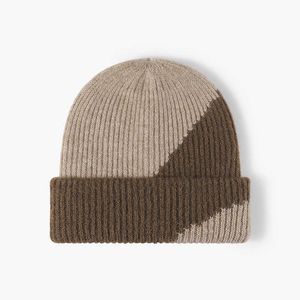 Berretti con teschio Beanie Nuovo colore abbinato Autunno e inverno Cappello lavorato a maglia da donna a doppio strato caldo e ispessito Cappello lavorato a maglia da uomo con testa grande e fredda