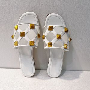 Designer Slide Donna Pantofola piatta Sandali a spillo Borchia Mulo Infradito Pantofole con plateau Ciabatte da spiaggia per feste estive casual