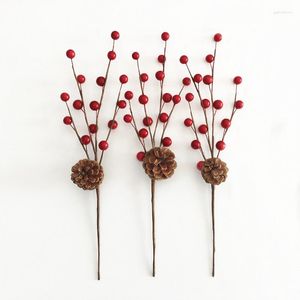 Fiori decorativi 1 pezzo 2023 Design artificiale pigne in schiuma rossa con bacche di pino per composizioni natalizie Riempitivi floreali.