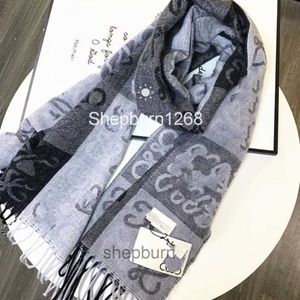 Hスカーフロングファッションスカーフラップトップデザイナースカーフ温かい100％カシミアショールギフト2色冬のクラシック秋と冬のスカーフ180*45cmレオフフェーブ