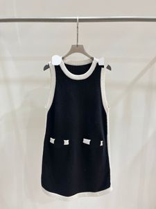 1106 2023 outono marca mesmo estilo camisola sem mangas tripulação pescoço moda feminina roupas brancas de alta qualidade qian