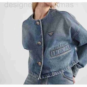 Kadınlar iki parçalı pantolon tasarımcısı lüks pd23ss yeni yıkama denim ceket şortu sevimli aşınma tarzı metal üçgen logo donanım tokası seti 4119