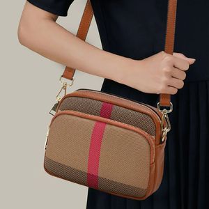 Kvällspåsar högkvalitativ väska för kvinnor Canvas Plaid Fashion Shoulder Bag Spring Casual liten doft mångsidig 231116