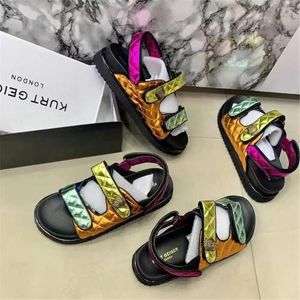 Sandały kobiet 2023 Summer Solid Kolor Wygodne kobiety butów plażowych Chunky Sandalias Non-Slip But Platform Zapatillas Mujer