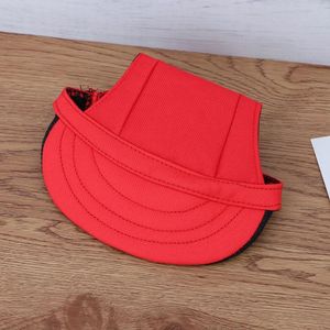 Abbigliamento per cani Berretti da baseball Cappelli con visiera Sport all'aria aperta con fori per le orecchie e protezione solare Sottogola regolabile Rosso