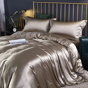 Sängkläder set Mulberry Silk Set med täcke Cover FitedFlat Bed Sheet Pillow Case Luxury Satin Bedlas Solid Color King Queen Twin 231115