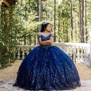 Abito Quinceanera blu navy glitterato Scollo a V con spalle scoperte Appliques Perline di pizzo Perline ritagliate Paillettes per 15 abiti formali da ballo per ragazze