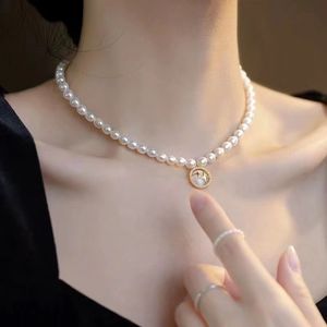 진주 원의 목걸이 Desinger Necklace Luxury Pearl Necklace 디자이너 여성 목걸이 여성용 스테인리스 스틸 재료 선물