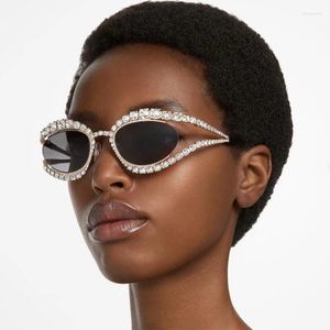 Óculos de sol olho de gato strass para mulheres designer de luxo lente colorida uv bloqueando óculos femininos ao ar livre óculos de moda sem aro