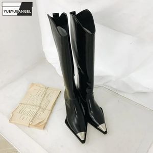 Botlar Sonbahar Kış Kadınlar Metal Saçımlı Toe Diz High Ladies Cowhide Gerçek Deri Binicilik Blok Topuklar Top Ayakkabılar 231116