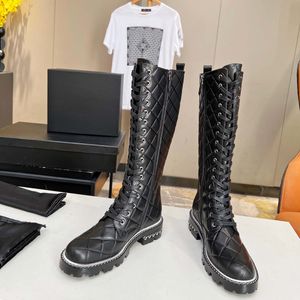 Designer Winterstiefel Damen Schwarze Stiefel Casual Boots Klassische Luxus nicht Slip Motorrad Reise Lederkette Hang Ferse Stiefel Schneeplattform Stiefel