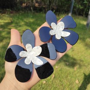 Brincos de Dangle Dvacaman Black Black Exagerado Resina Acrílica Grande Droga de Flores para Mulheres Festas de Festas Acessórios de Joias de Jóias