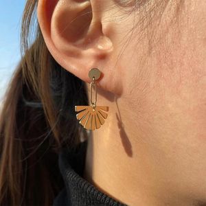 Dangle Earrings 316 Stainless Steel Ear Post Stud Gold Color Fan-shaped Hollow 3cm X 2.3cm Post/ Wire Size: (20 Gauge)1 Pair