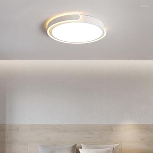 天井のライトマスターベッドルームランプモダンシンプルライト豪華なクリエイティブラウンドパーソナリティ北欧の温かい本の部屋ランプ