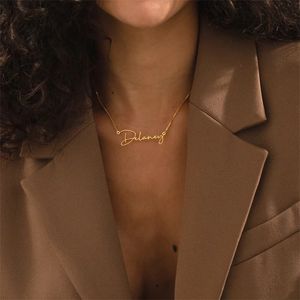 Halsketten mit Anhänger, personalisierte goldene Namenskette mit Kastenkette, individuelle Namenskette, handgefertigter Schmuck, personalisiertes Geburtstagsgeschenk für ihre Mutter 231115