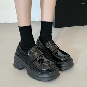 Klädskor damer brittisk stil läder vår svart bekväm student ensamstående retro all-match en pedal loafer kvinnor