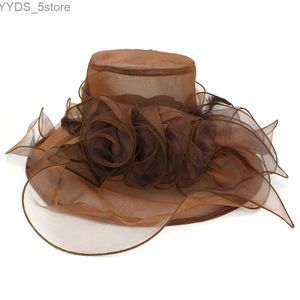 Hoeden met brede rand Emmerhoeden X147 Kerkhoed Bloem Grote rand Fedora Kentucky Derby hoeden voor dames Bruiloft Paars Rood Feest Brede organzahoeden Vissershoed YQ231116