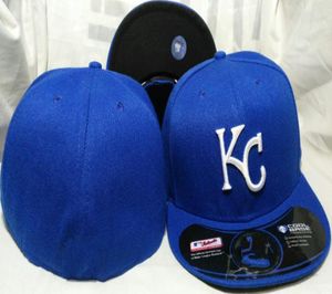 2021 Sommerstil Royals KC Brief Baseballkappen Knochen Top Qualität Männer Frühling Hip Hop Casquette Fitted Hats3574653