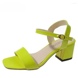 Sandalen Aphixta Plus Größe 43 Sommer Knöchelriemen Peep Toe Leder Frauen Schuhe 5 cm Quadratische Ferse Einfache FluorescentGreen Slides