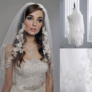 Brautschleier Spitze Perle Elfenbein Kurzer Hochzeitsschleier mit Rouge Kopfbedeckung Voile Mariage 2 Couches Velos De Novia