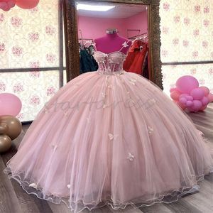 Vackra rosa fjärilar quinceanera klänningar cindereralle spaghetti remmar pärlor vestidos de xv anos sexton födelsedagsfest halloween söt femton klänning 2024