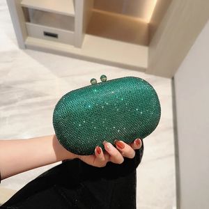 Kvällspåsar Green Crystal Clutch Oval Egg Form Formal Cocktail Reception Hands Clutch Women Prom Party Clutches Stone Bags Diamond 231116