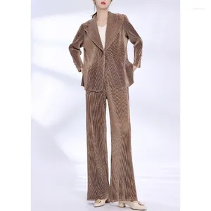 Calças de duas peças femininas miyake terno 2023 outono moda de alta qualidade versátil plissado casual sino-bottom conjunto de duas peças