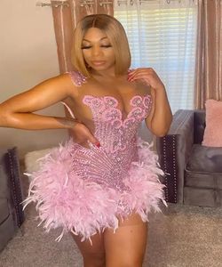 2024 Luxury Pink Short Prom Dress Sparkly Sheer Neck Crystal Beads Feather Dance Outfit Evening Formal Birthday Gowns Robe De Soiree Custom Made